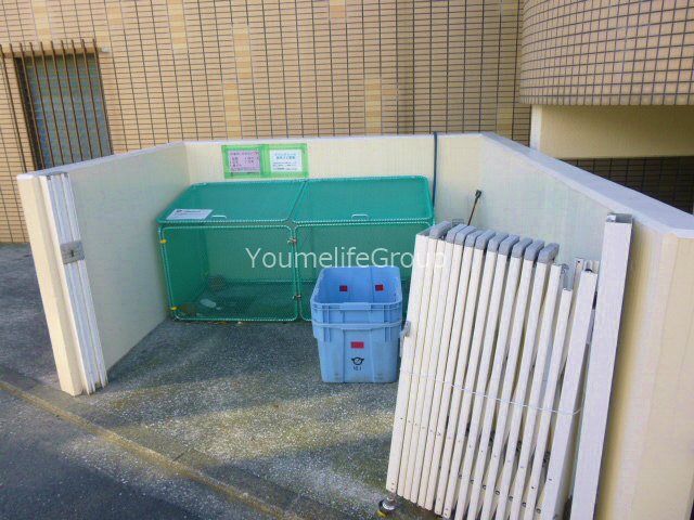 近くのローソン 藤沢一本松店まで154m(徒歩2分)