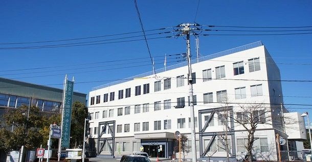 近くの栄警察署まで476m(徒歩6分)