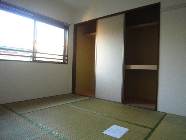 ベッドルーム