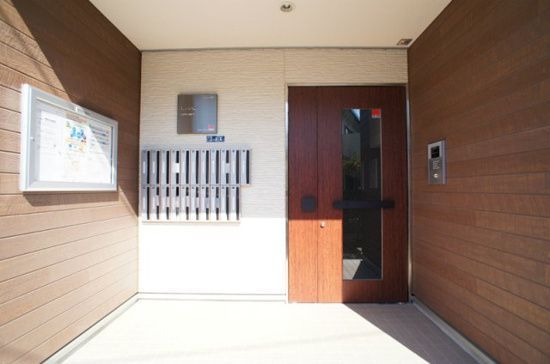 近くの藤沢辻堂新町郵便局まで287m（徒歩4分）