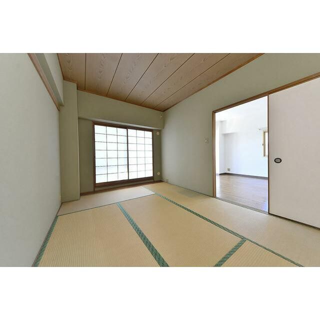 近くの横浜倉田郵便局まで762m（徒歩10分）