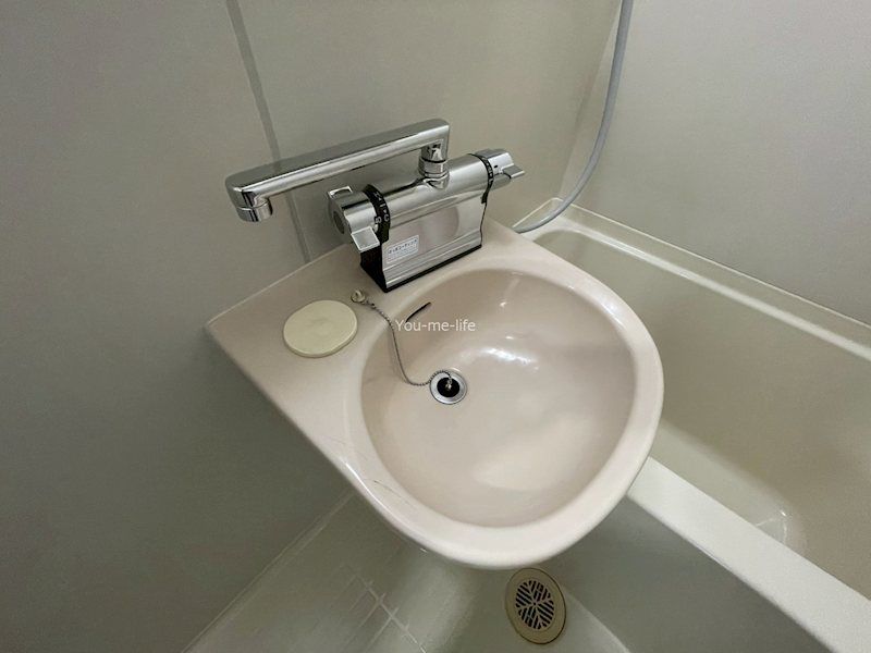 近くの浜竹エルム薬局まで366m（徒歩5分）
