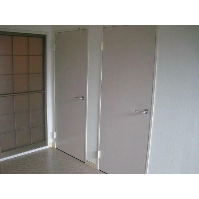 近くのスギドラッグ 堀山下店まで358m（徒歩5分）