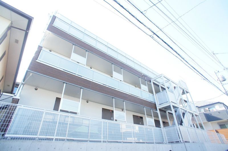 近くのサンクス 泉踊場店まで287m(徒歩4分)