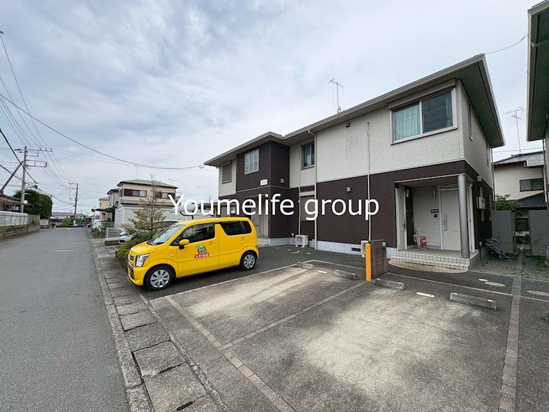 近くのローソン 伊勢原白根店まで464m(徒歩6分)