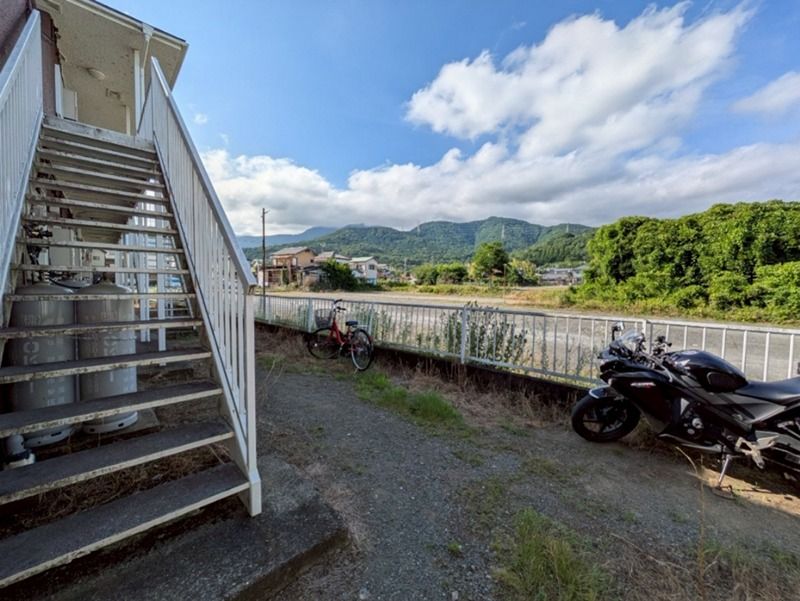 近くのクリエイトSD（エス・ディー） 秦野西田原店まで1,174m（徒歩15分）