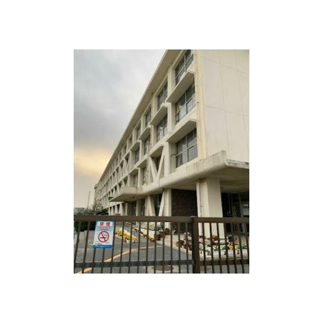 近くの藤沢市立浜見小学校まで580m(徒歩8分)