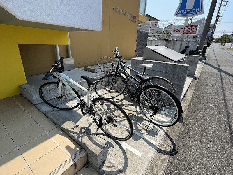 近くの学前クリニックまで936m(徒歩12分)