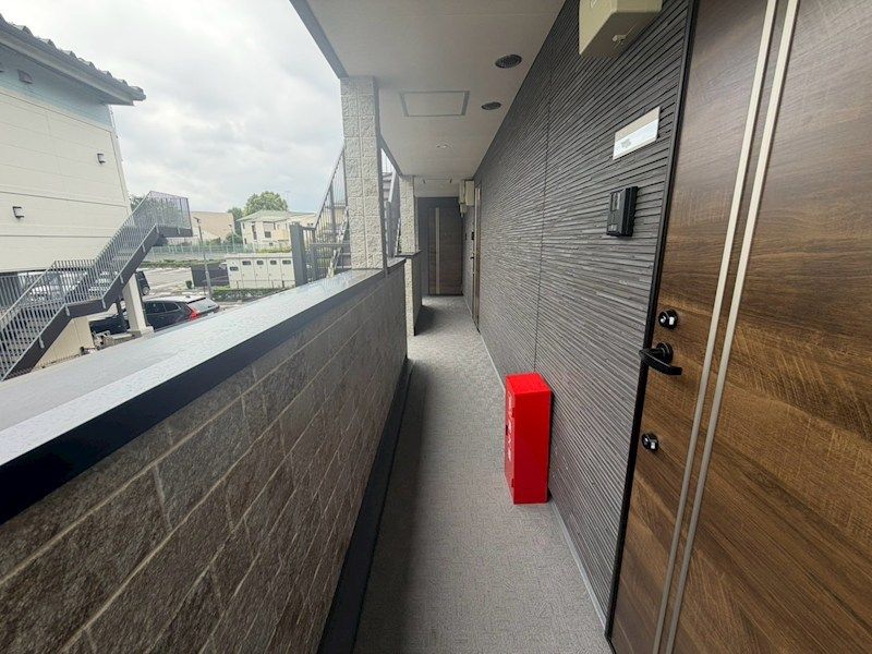 近くの私立東海大学まで937m(徒歩12分)