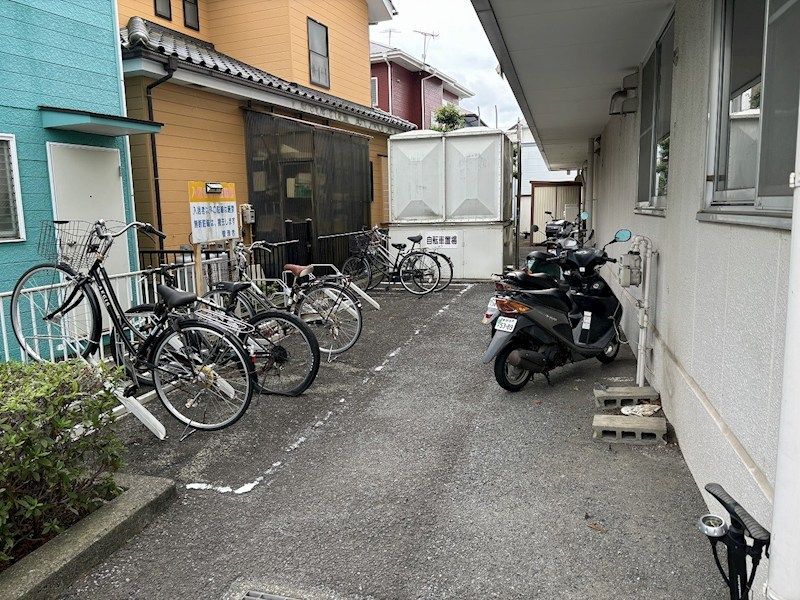 近くのローソンストア100 秦野南矢名店まで292m(徒歩4分)