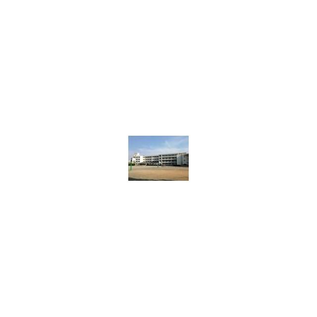 近くの小田原市立酒匂中学校まで657m(徒歩9分)
