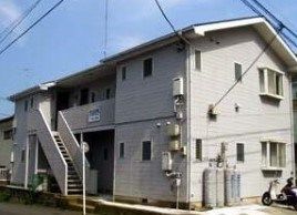 近くのローソン 伊勢原千津店まで210m(徒歩3分)