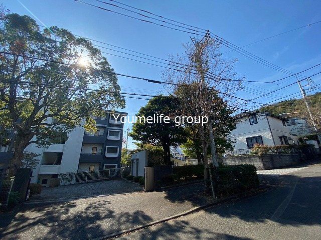 近くのAtsugi Trellis(アツギ トレリス)まで4,775m(徒歩60分)