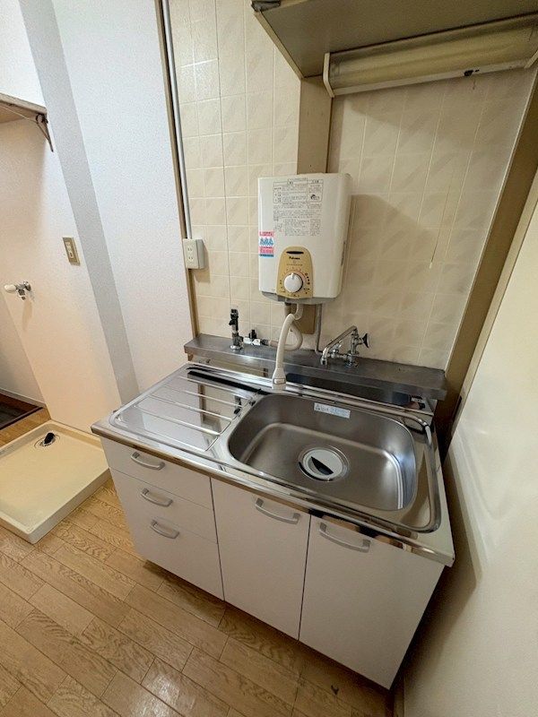 近くの私立東京工芸大学厚木キャンパスまで599m（徒歩8分）