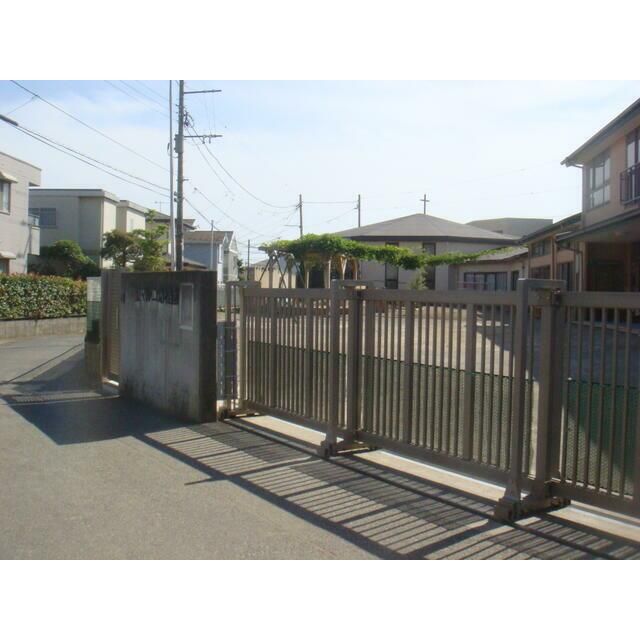 近くの聖マルコ幼稚園まで638m(徒歩8分)