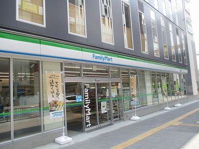近くのファミリーマート サンズ戸塚駅前店まで137m(徒歩2分)