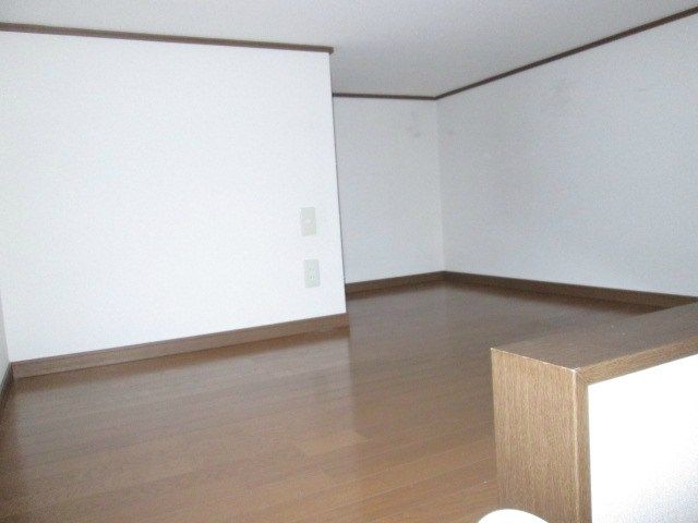 近くのダイエー湘南台店まで771m（徒歩10分）