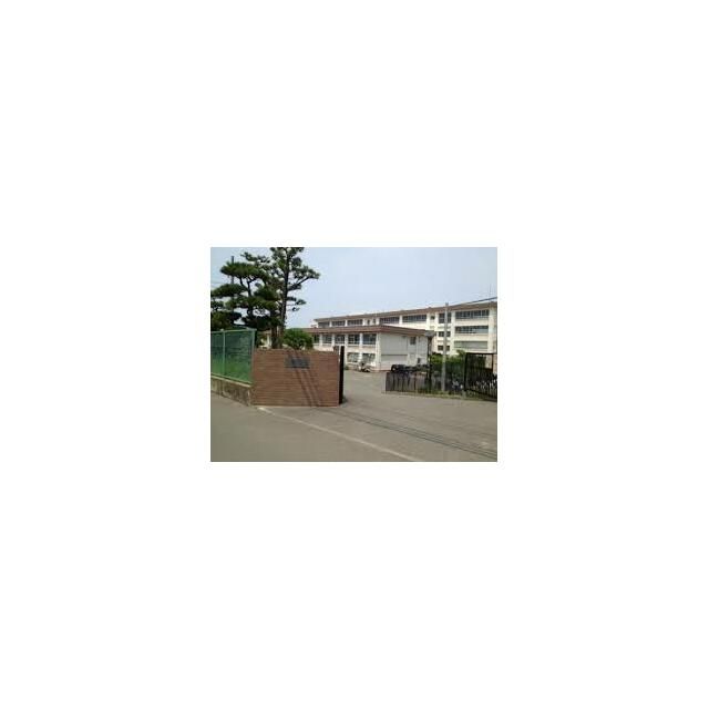 近くの茅ヶ崎市立松林中学校まで470m(徒歩6分)