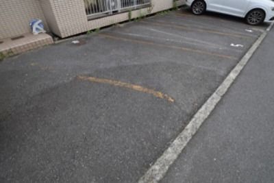 近くのスリーエフ 厚木林店まで309m(徒歩4分)