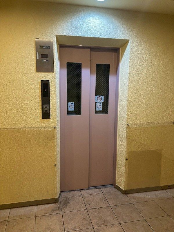 近くのローソンストア100 湘南台店まで66m(徒歩1分)