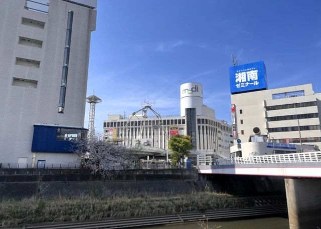 近くの戸塚駅まで750m(徒歩10分)