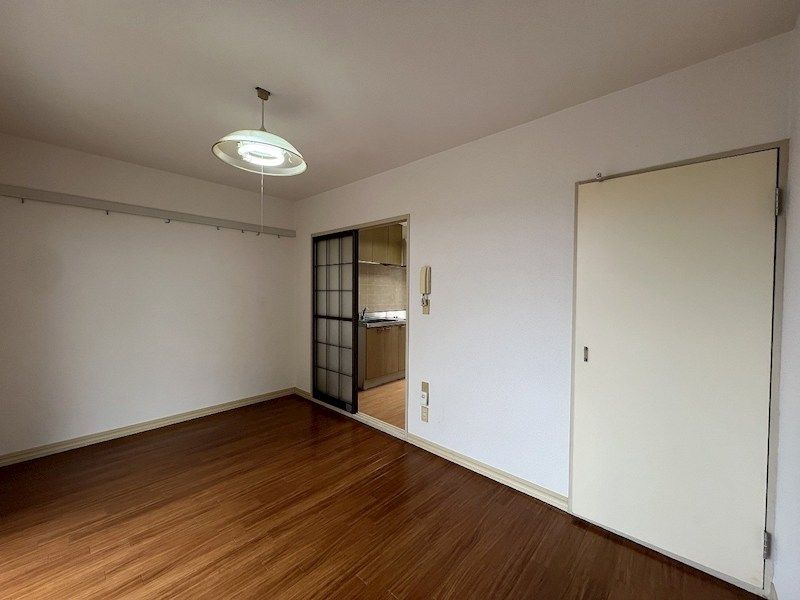 近くのクリエイトSD(エス・ディー) 秦野東海大駅前店まで667m(徒歩9分)