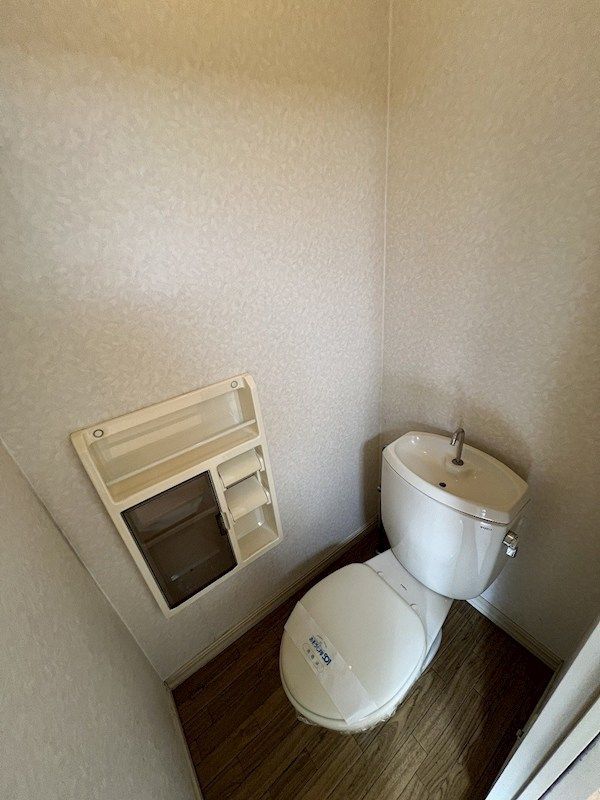 近くのODAKYU MARCHE TOKAIDAIGAKU-MAE（小田急マルシェ東海大学前）まで531m（徒歩7分）