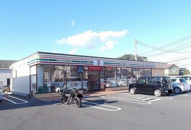 近くのセブンイレブン東町5丁目店まで500m(徒歩7分)