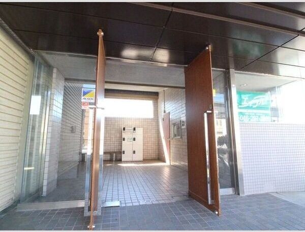 エントランス