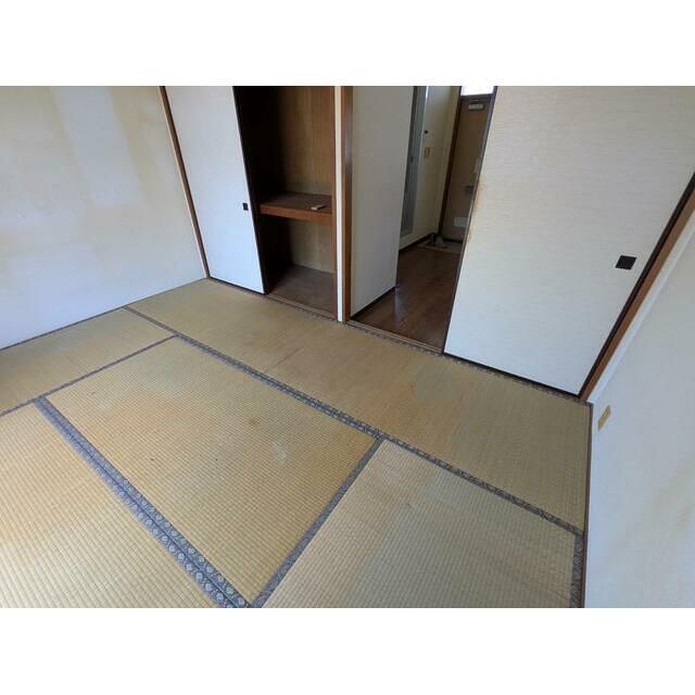 ベッドルーム