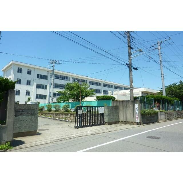 近くのFuji松が丘店まで520m(徒歩7分)