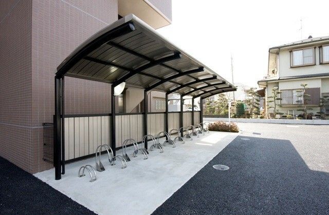 近くの厚木松枝町郵便局まで201m（徒歩3分）