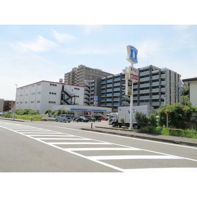 近くのローソン藤沢善行坂店まで360m（徒歩5分）