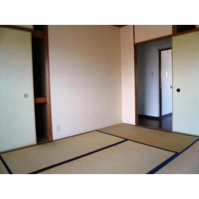 ベッドルーム