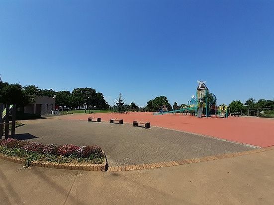 近くの風車公園まで150m(徒歩2分)