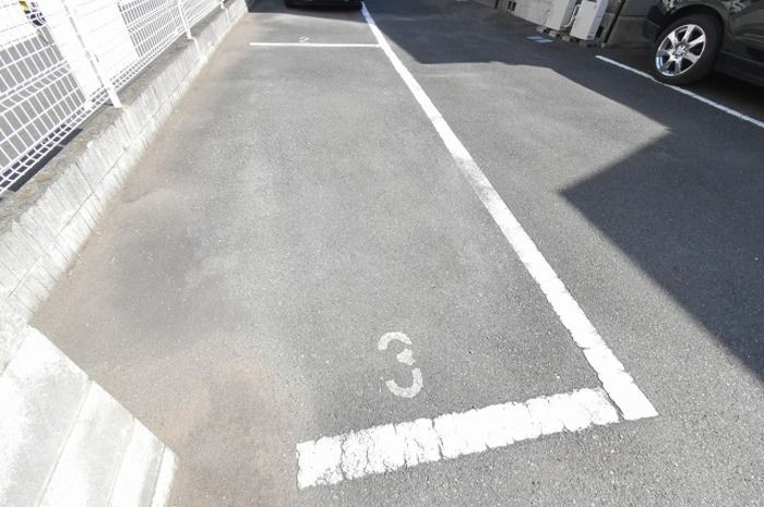近くのセブンイレブン 伊勢原工業団地店まで520m(徒歩7分)