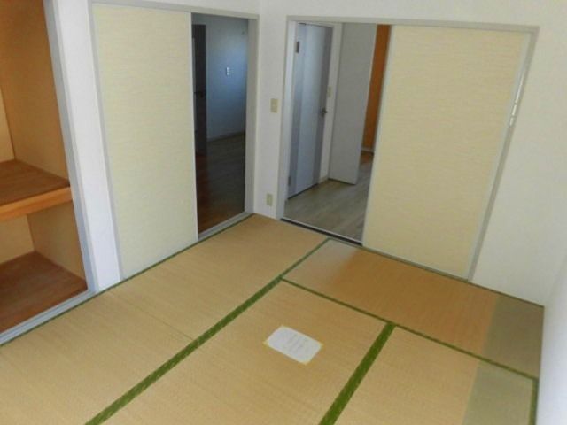 ベッドルーム