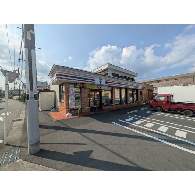 近くのセブンイレブン秦野渋沢店まで462m(徒歩6分)