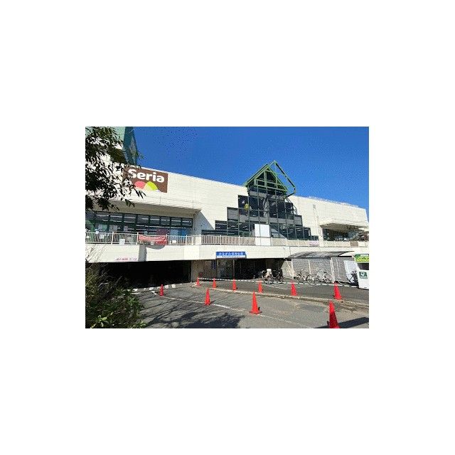 近くのFuji善行店まで918m(徒歩12分)