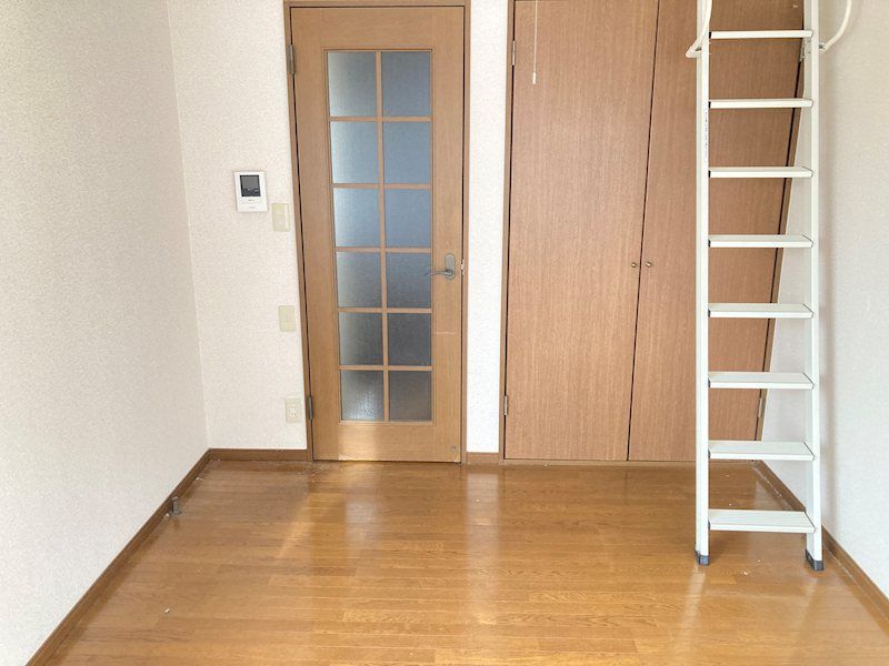 ベッドルーム