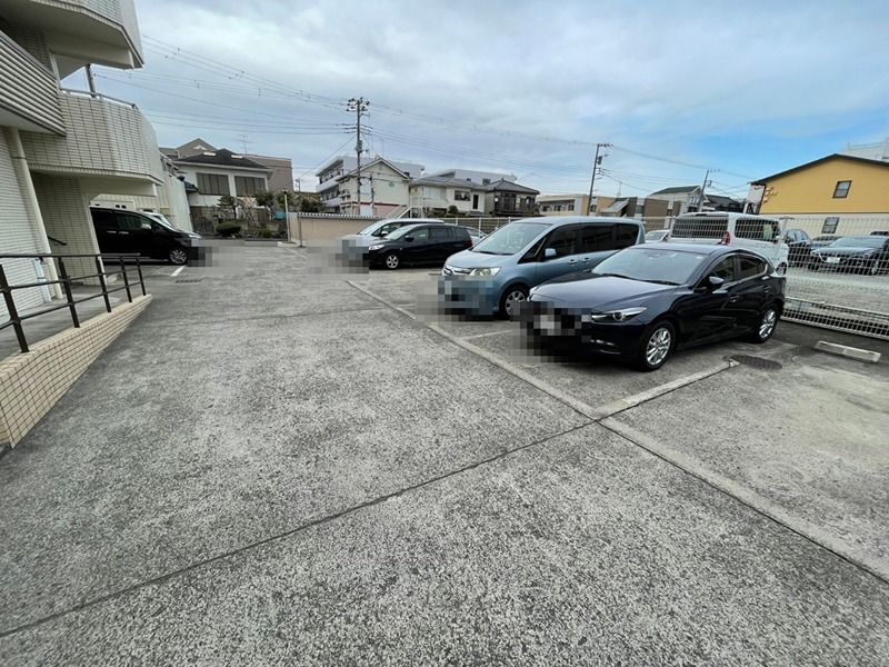 近くのダイエー 湘南台店まで421m（徒歩6分）