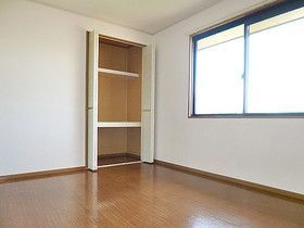 近くのファミリーマート 海老名上河内店まで332m(徒歩5分)