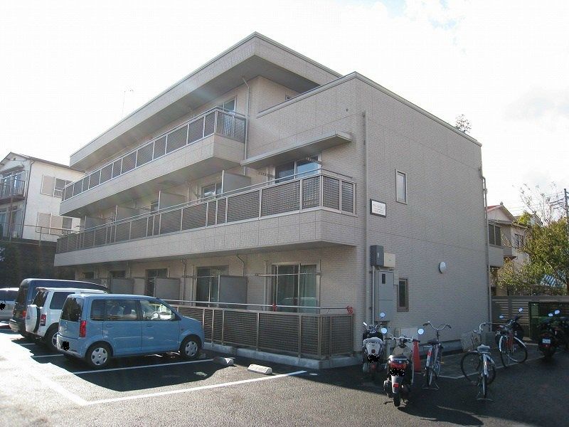 近くの私立東海大学まで437m(徒歩6分)