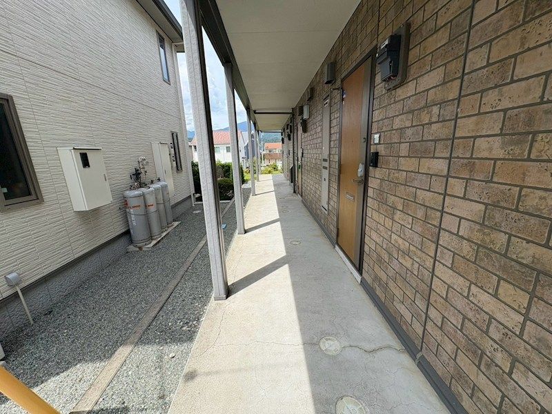 近くのセブンイレブン 秦野南矢名南店まで484m(徒歩7分)
