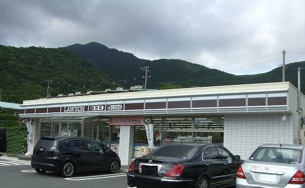 近くのローソン 箱根金時山入口店まで450m(徒歩6分)