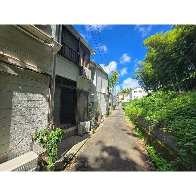 近くのローソン 厚木飯山店まで974m(徒歩13分)