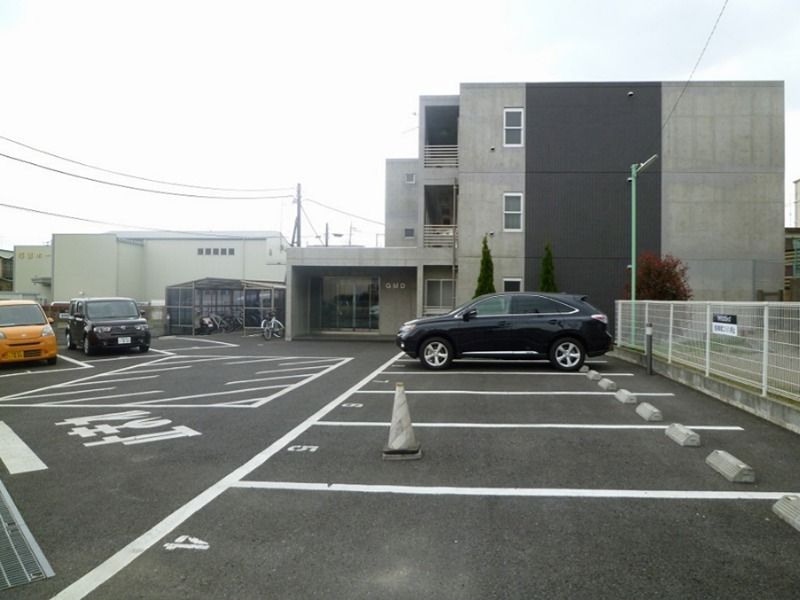 近くのファミリーマート 伊勢原下糟屋店まで504m(徒歩7分)