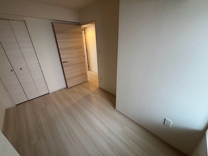 近くのスリーエフ 厚木中央店まで355m(徒歩5分)