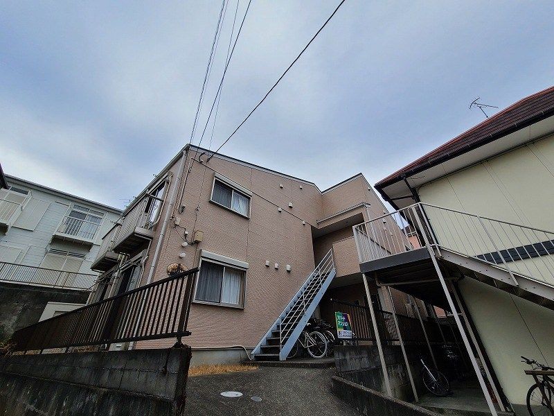 近くのセブンイレブン 秦野鶴巻南2丁目店まで343m(徒歩5分)