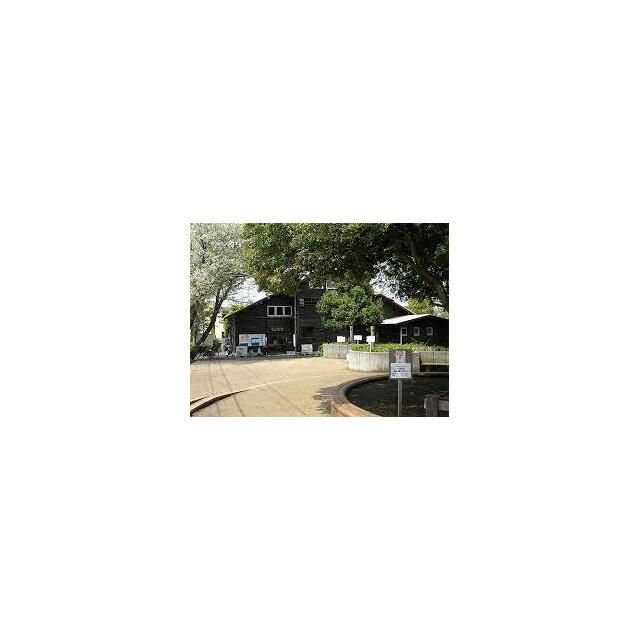 近くの踊場公園まで501m(徒歩7分)